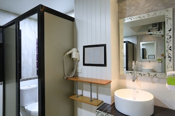 good dream hotel hostel