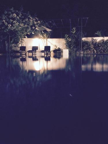 white rose beach resort marawila