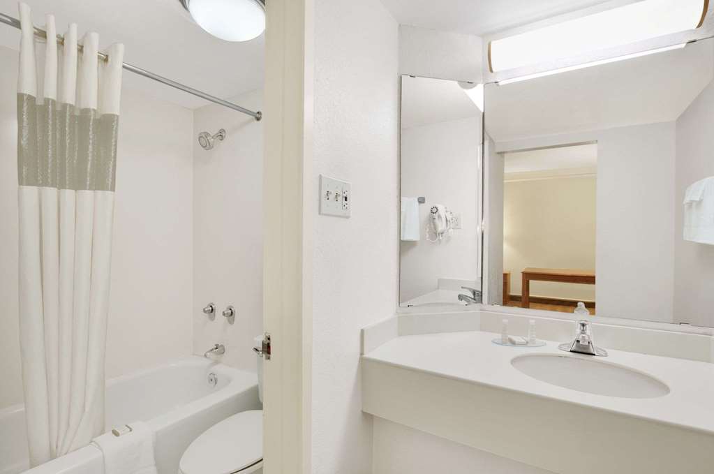 baymont inn and suites longview