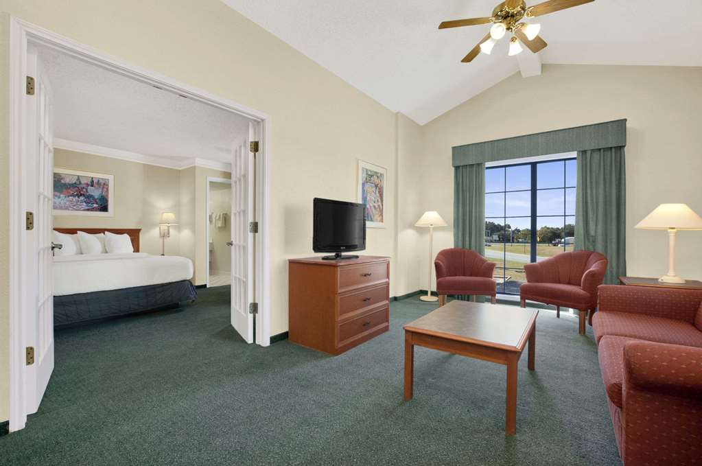 baymont inn and suites longview