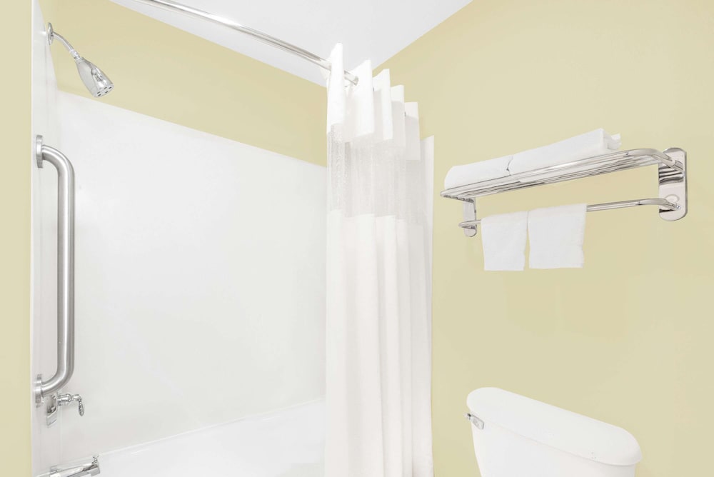 baymont by wyndham snyder