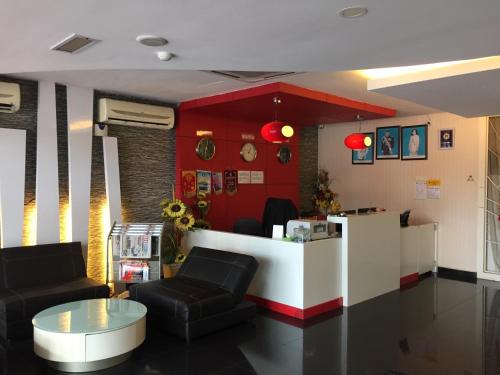 u and me hotel