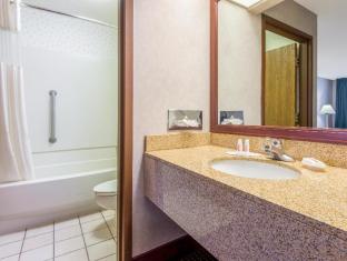 baymont by wyndham topeka