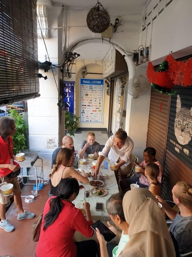 cocoa mews cafe and homestay hostel