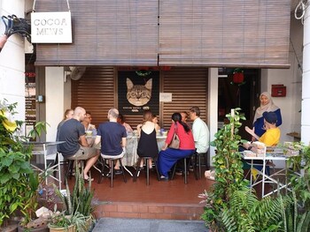 cocoa mews cafe and homestay hostel