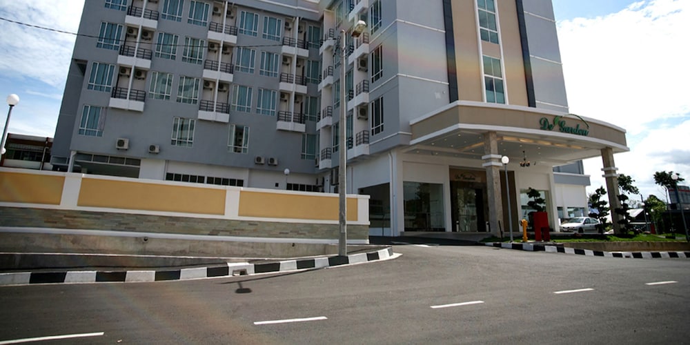 de garden hotel