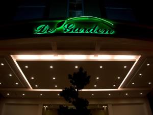 de garden hotel