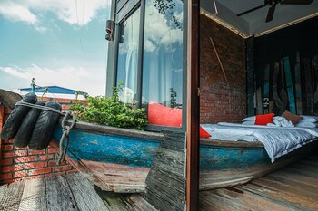 the happy 8 retreat kuala sepetang