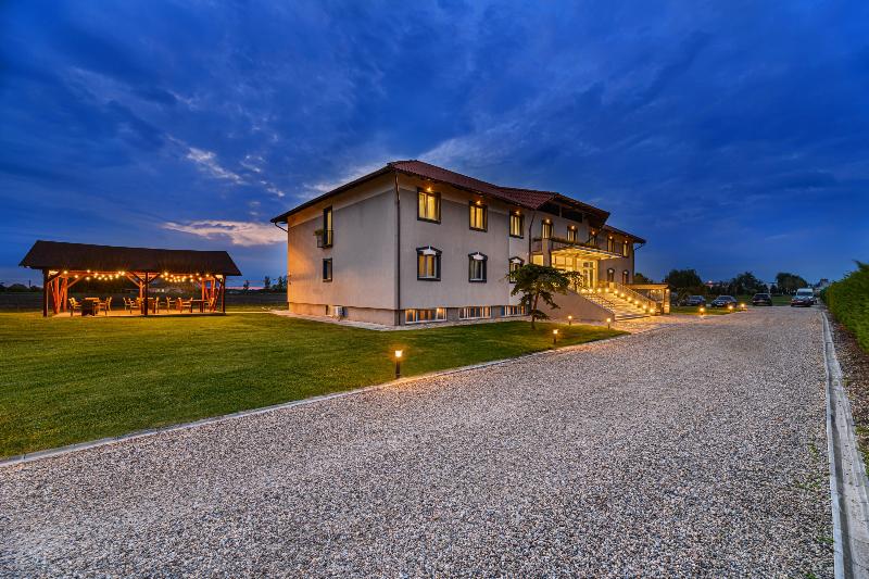 Stejarii Resort,Ineu>>Arad,3 star