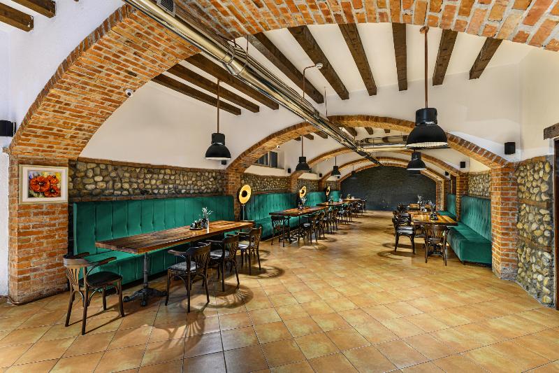 Stejarii Resort,Ineu>>Arad,3 star