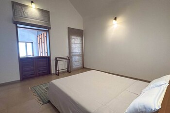lahari by hireavilla chic 4br beachfront villa