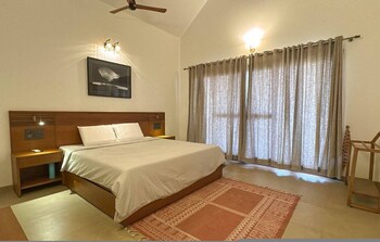 lahari by hireavilla chic 4br beachfront villa