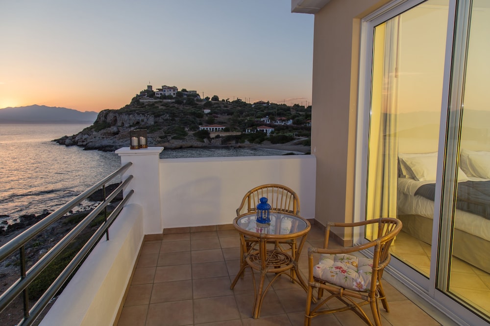 Elea Mare Hotel,Near Viandini Beach,2 star