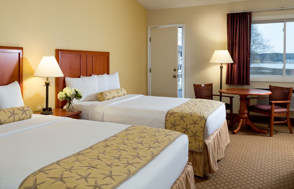 bayside resort hotel