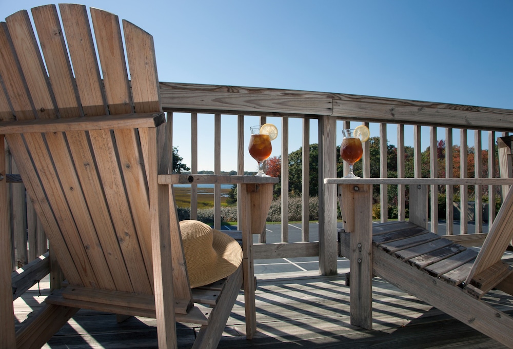 bayside resort hotel