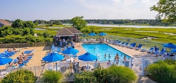 Bayside Resort Hotel,Cape Cod>>Barnstable County,3 star