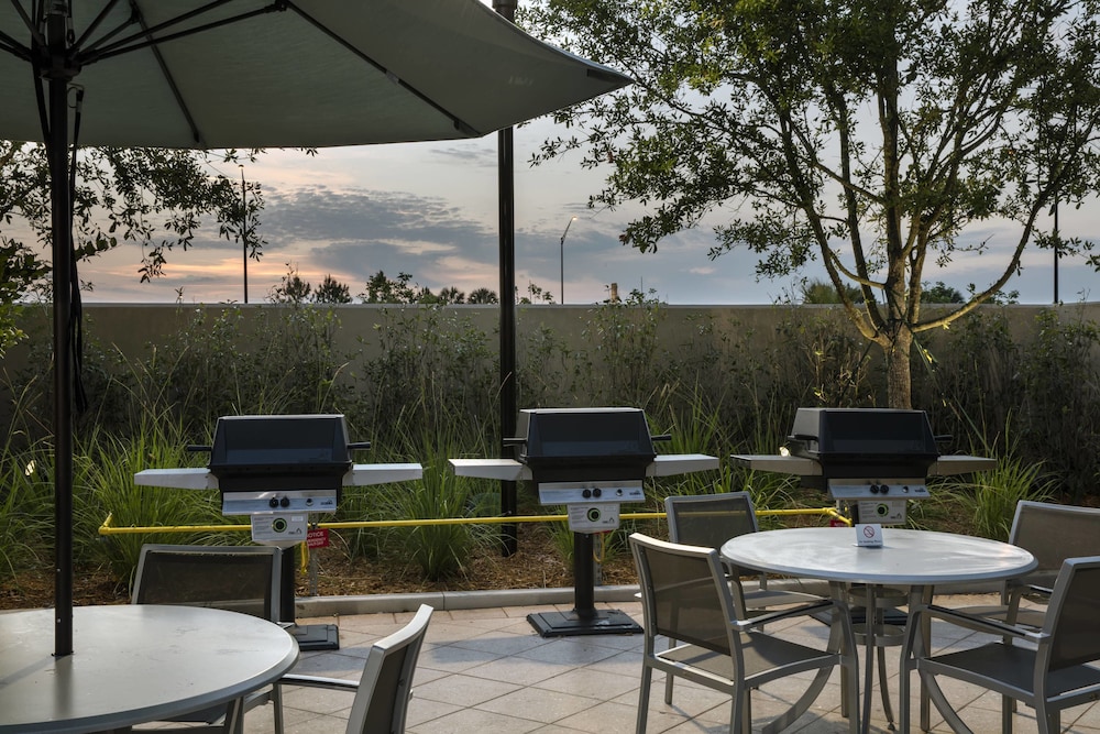 springhill suites orlando at flamingo crossings western entrance
