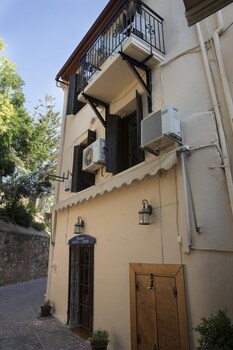 elia portou