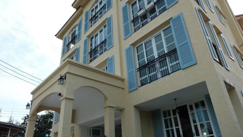 de pastel hotel