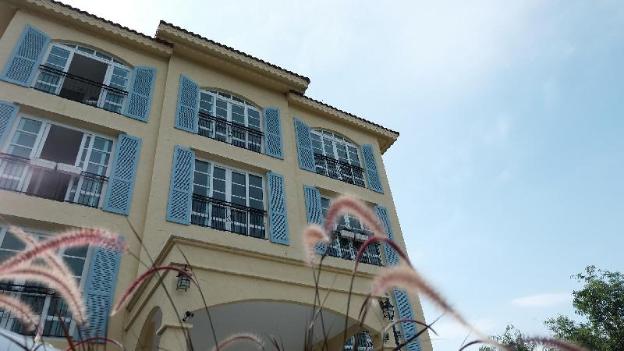 de pastel hotel