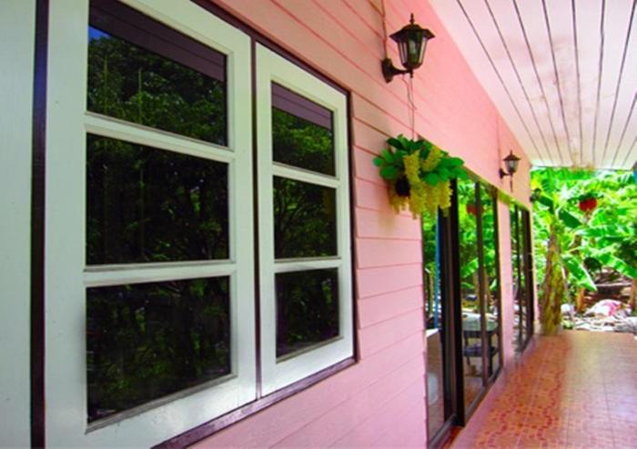 warakorn baansuan amphawa