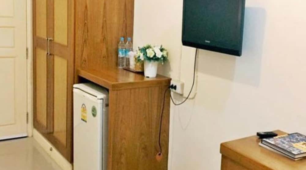 chumphon travelodge hotel