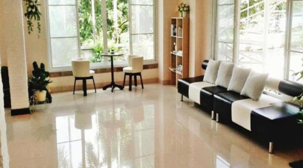 chumphon travelodge hotel