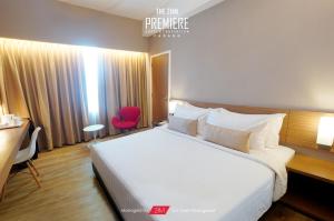 the zhm premiere dh grand zuri padang