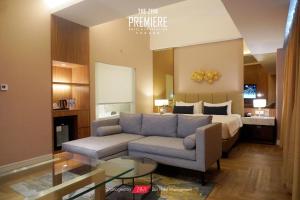 the zhm premiere dh grand zuri padang