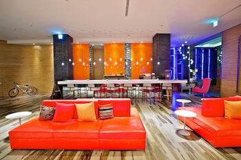 Fx Inn Kaohsiung Zhonghua Road Branch,Sanfong Temple>>Kaohsiung,4 star