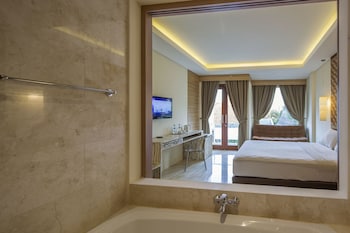 m suite bali
