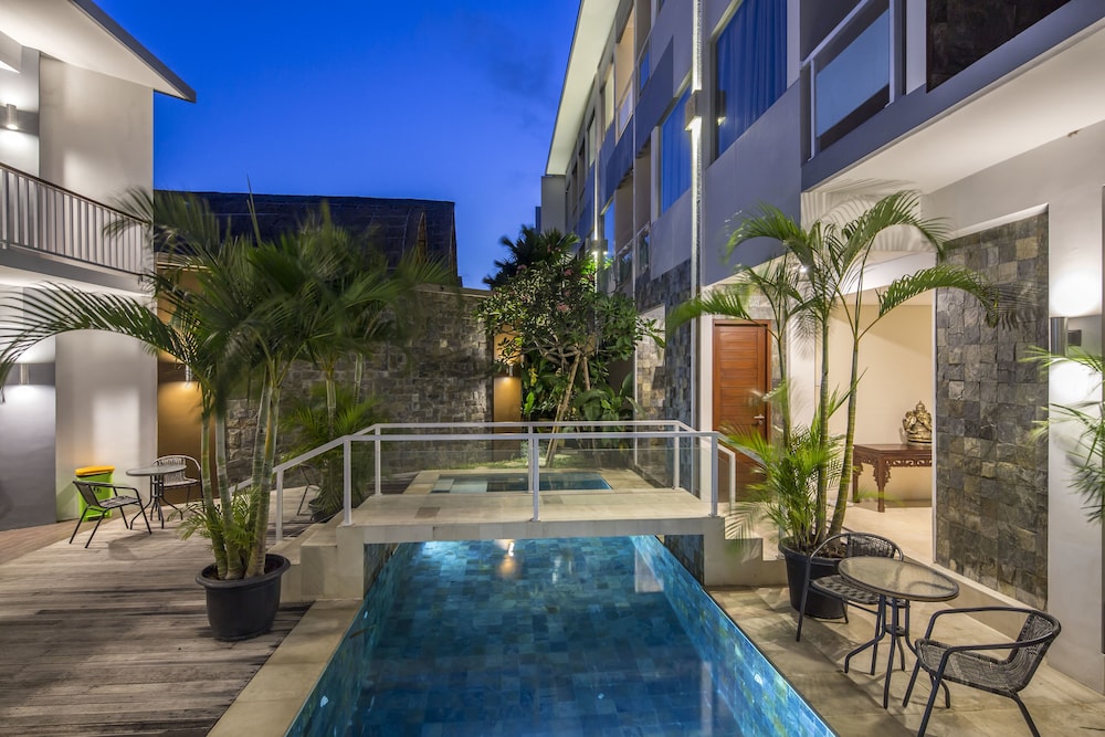 m suite bali