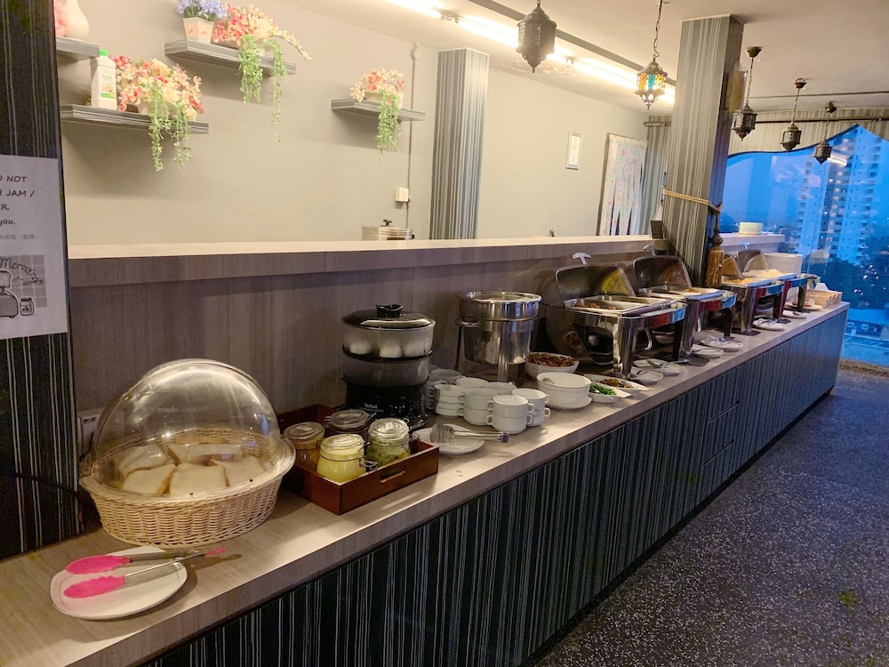 pariss hotel johor bahru