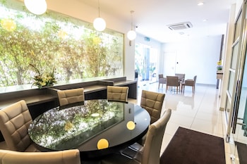 sunflower hotel melaka