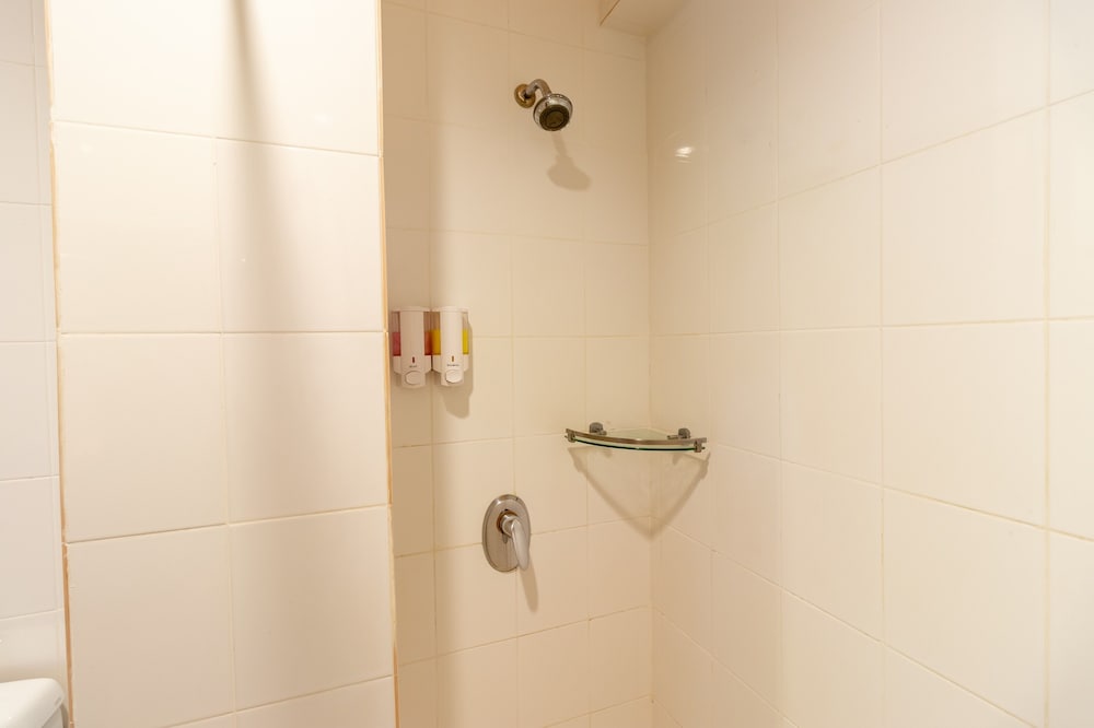 thipurai beach hotel