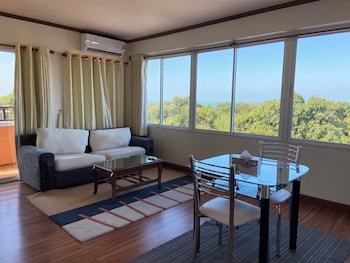 thipurai beach hotel