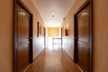 thipurai beach hotel