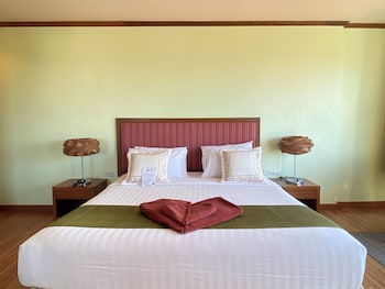 thipurai beach hotel