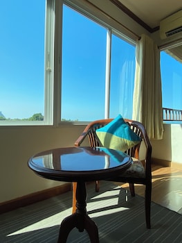 thipurai beach hotel