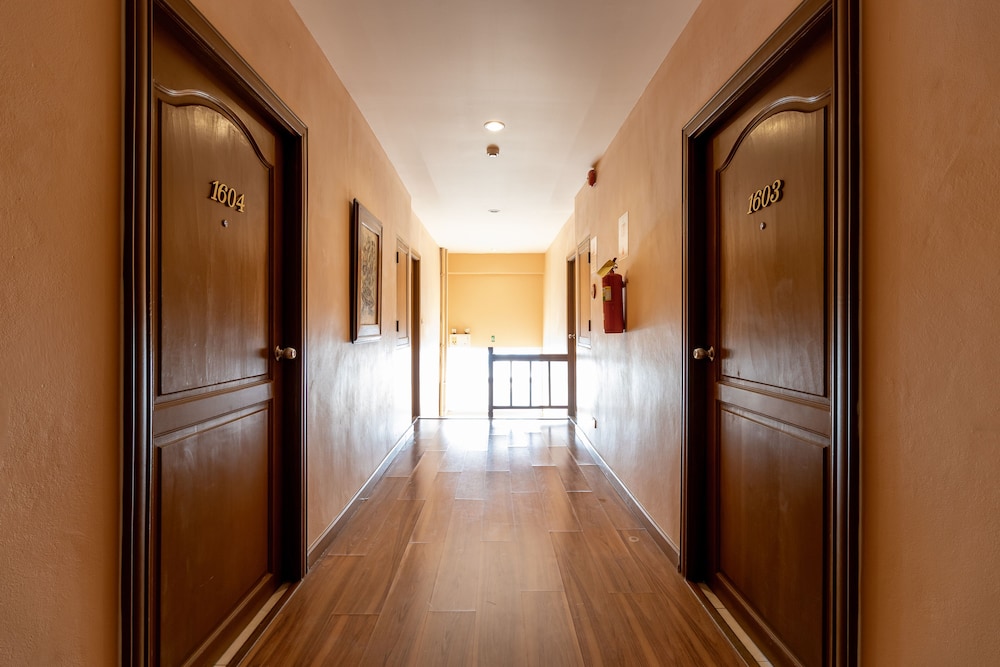 thipurai beach hotel