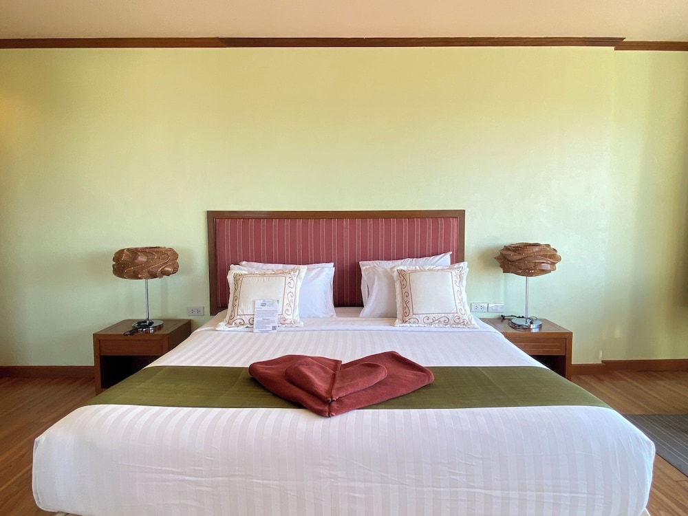 thipurai beach hotel