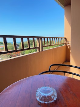 thipurai beach hotel