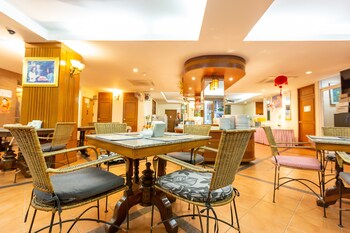 thipurai beach hotel