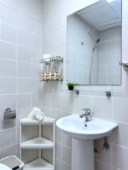 luxury brand new studio