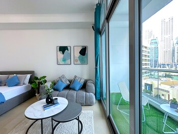 luxury brand new studio