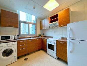 Luxury Brand New Studio,,0 star