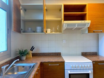 Luxury Brand New Studio,,0 star