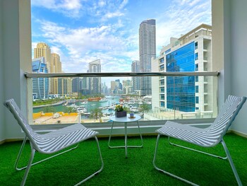 luxury brand new studio