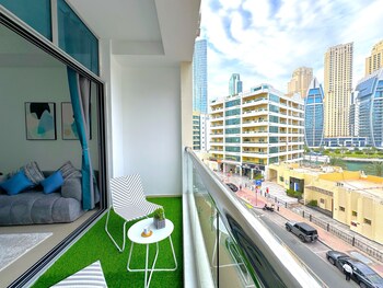 luxury brand new studio