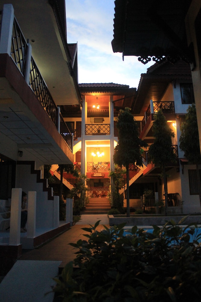 chaweng noi resort